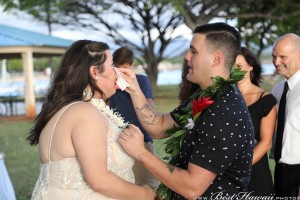 Sunset Wedding Foster's Point Hickam photos by Pasha www.BestHawaii.photos 20181229039
